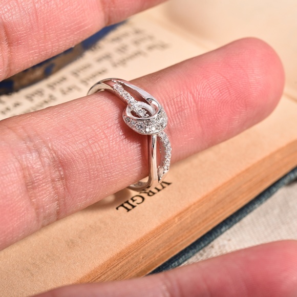 Jewelry - Sterling Silver CZ Ring